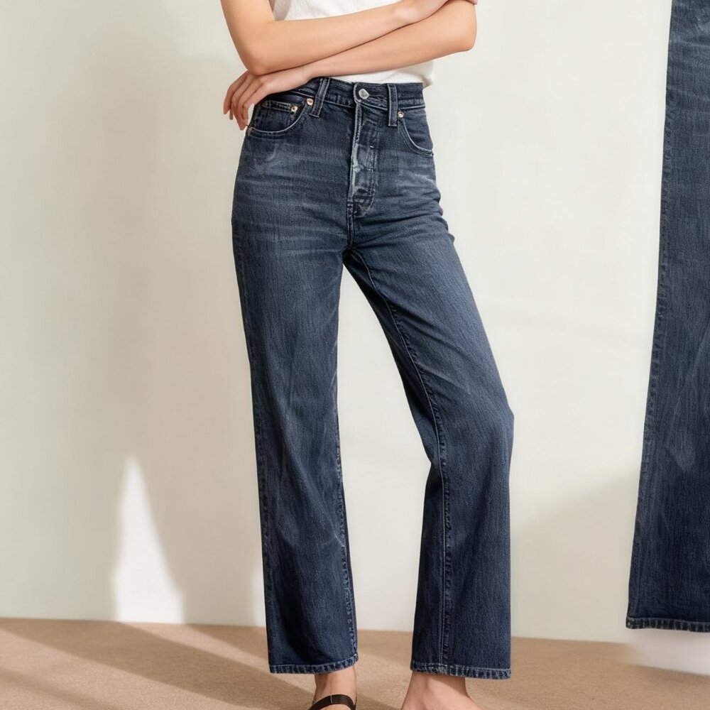 Levi’s Size 25 Classic Black High Rise Straight Leg Jeans 11” Rise